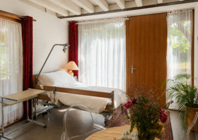 Studio Annexe : le coin nuit qui ouvre sur le jardin